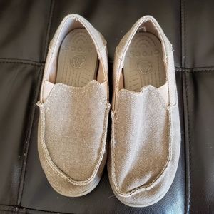 Boys crocs